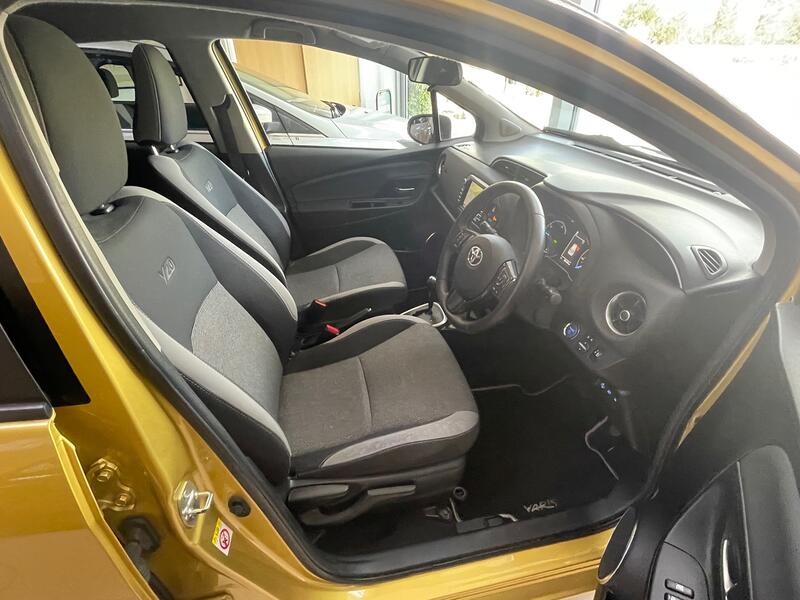 TOYOTA YARIS