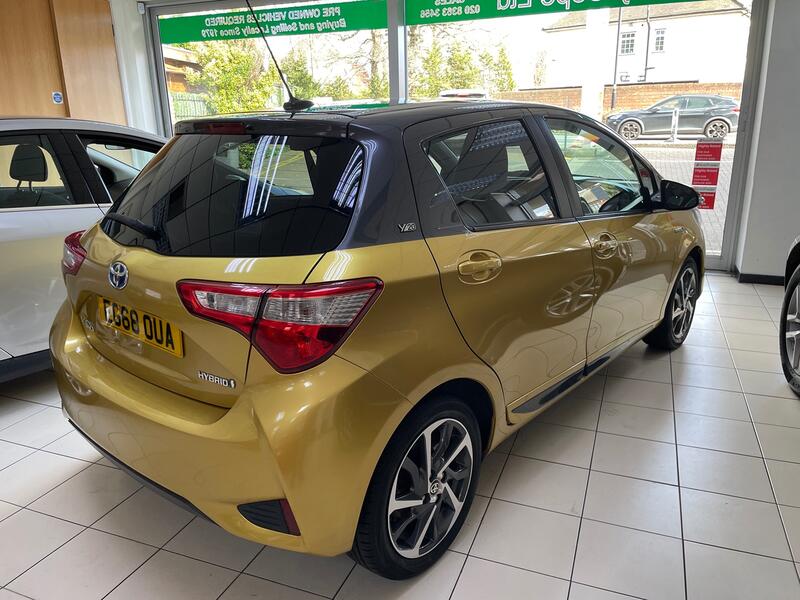 TOYOTA YARIS